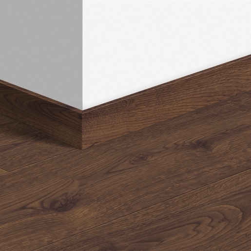 Картинка товара плинтус мдф quick-step 4091 дуб горный коричневый QSPSKR4091 parketcity-ufa.ru