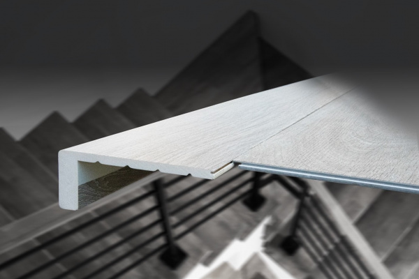 Картинка товара ступень из кварцвинила republic floor grizzly/bug STRENACG011 parketcity-ufa.ru