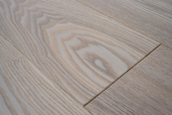 Картинка товара доска массив ясень натур без покрытия 400-1800*120*20 мм  остаток!!! 009237 parketcity-ufa.ru