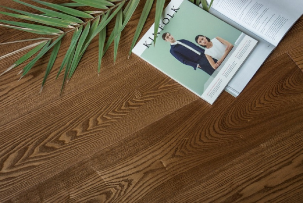 Картинка товара массивная доска amberwood  90 ясень светлый орех 011830 parketcity-ufa.ru