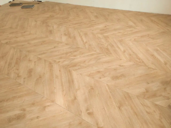 Картинка товара ламинат cbm 12/33 ostrost 507 дуб тепла  003088 parketcity-ufa.ru