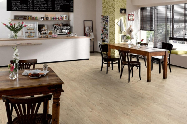 Картинка товара ламинат egger 10/33 4v classic 142 дуб ольхон песочный EPL142  parketcity-ufa.ru