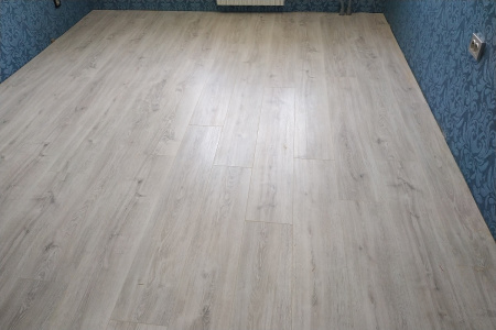 Картинка товара ламинат egger 8/33 4v large aqua 123 дуб уолтем белый EPL123 Aqua+ parketcity-ufa.ru