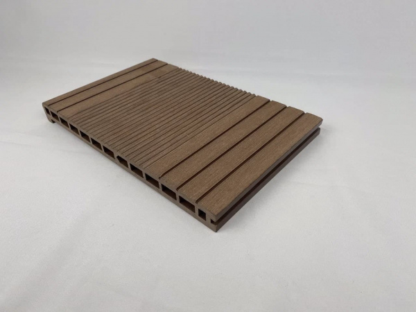 Картинка товара ступень дпк terrapol классик 2000/3000*320*24 черное дерево 009007 parketcity-ufa.ru