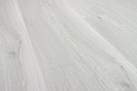 Картинка товара spc-ламинат cronafloor wood дуб серебристый ZH-81126-1 parketcity-ufa.ru