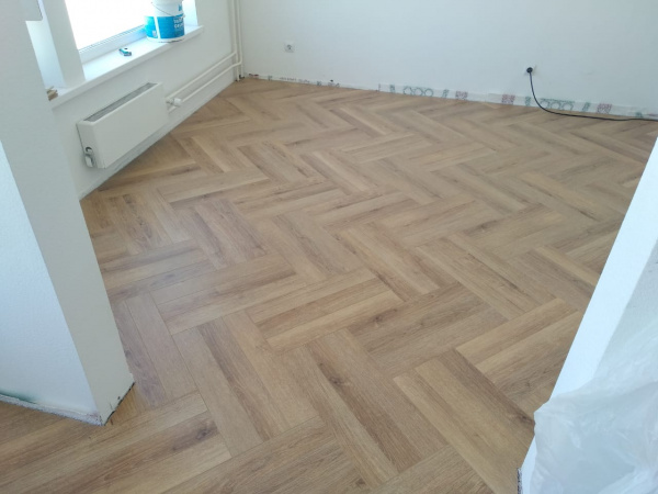 Картинка товара ламинат cbm 12/33 koruna 820 дуб брно  003113 parketcity-ufa.ru