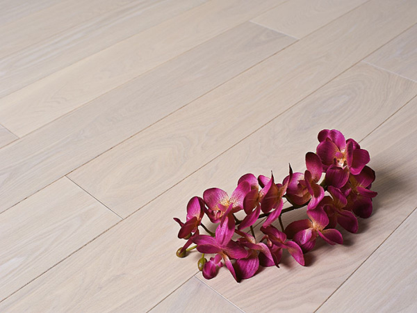 Картинка товара массивная доска amberwood  90 ясень белая ночь 011829 parketcity-ufa.ru