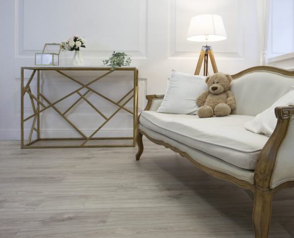 Картинка товара spc ламинат damy floor family дуб белый  SL3739-3 parketcity-ufa.ru