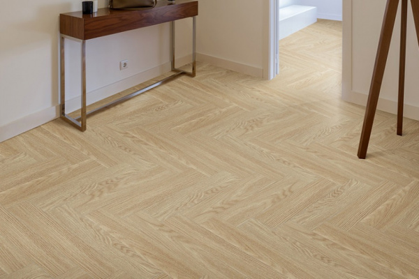Картинка товара spc-ламинат floor factor елка 04 дуб бежевый дым HB04 parketcity-ufa.ru